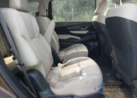 2021 Subaru Ascent Premium z USA, uszkodzony, nr VIN 4S4WMAFD2M3466690